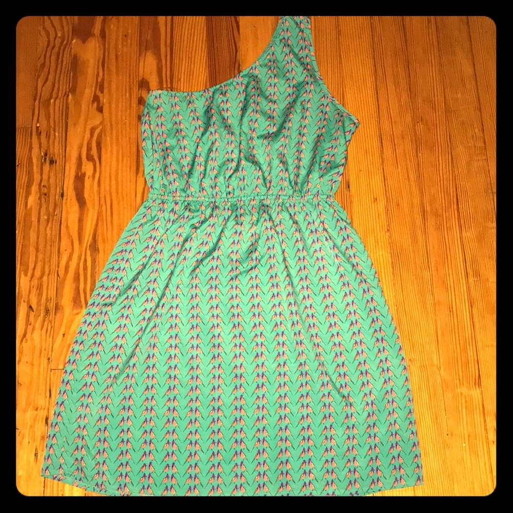 Super cute ONE SHOULDER Dress